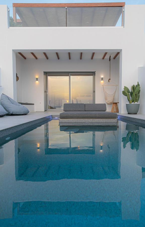 Seanfinity Beachfront Suites Микри-Вигла Экстерьер фото