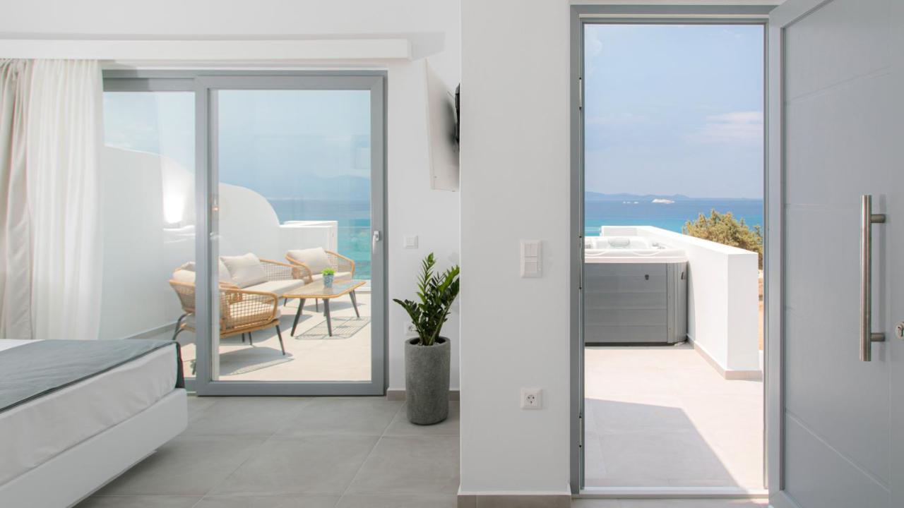 Seanfinity Beachfront Suites Микри-Вигла Экстерьер фото