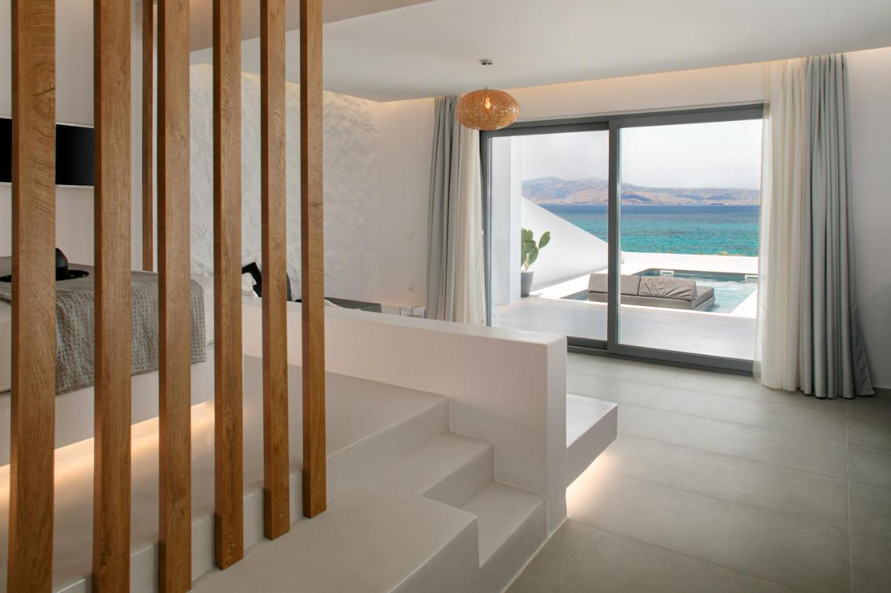 Seanfinity Beachfront Suites Микри-Вигла Экстерьер фото
