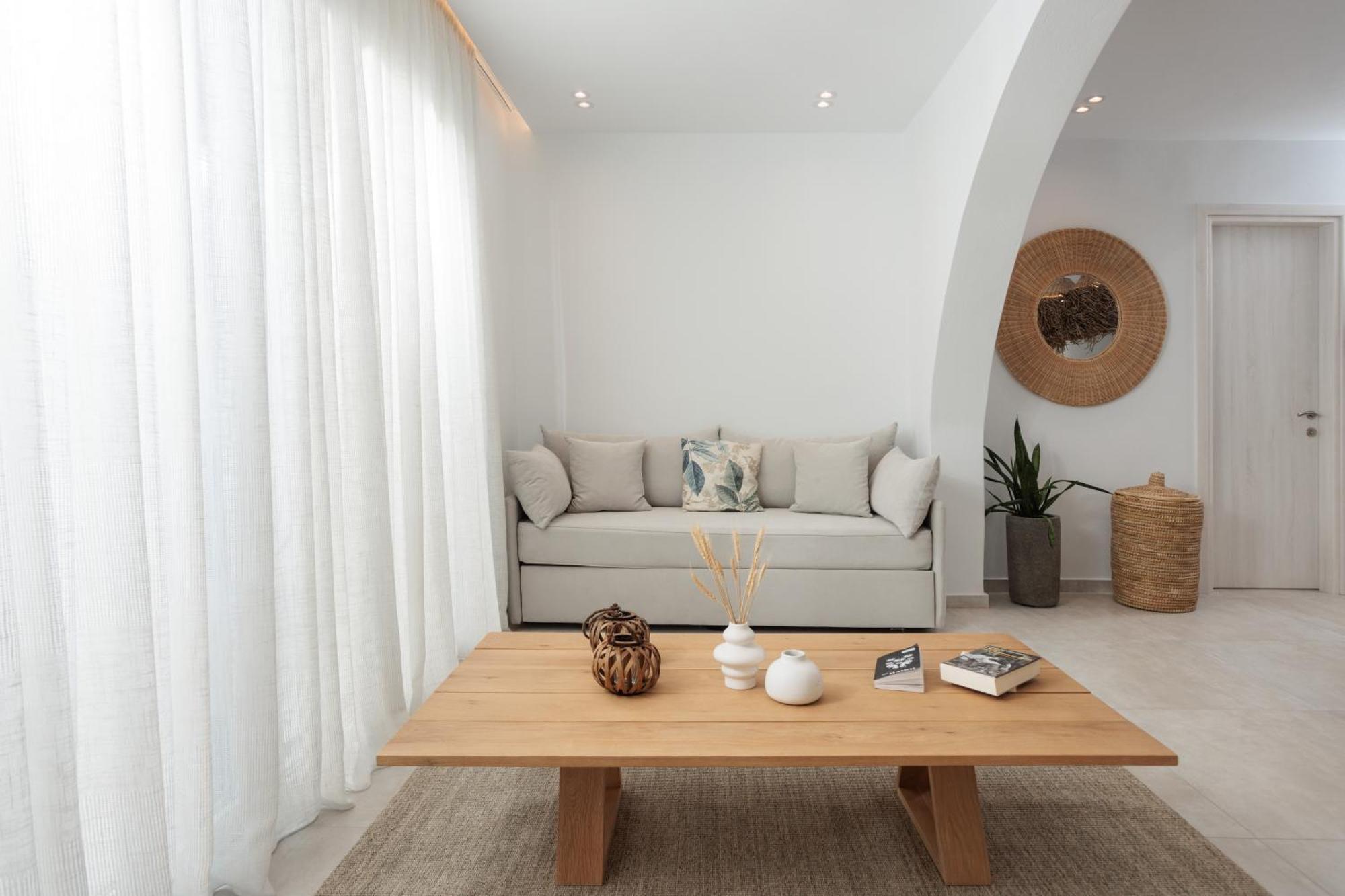 Seanfinity Beachfront Suites Микри-Вигла Номер фото