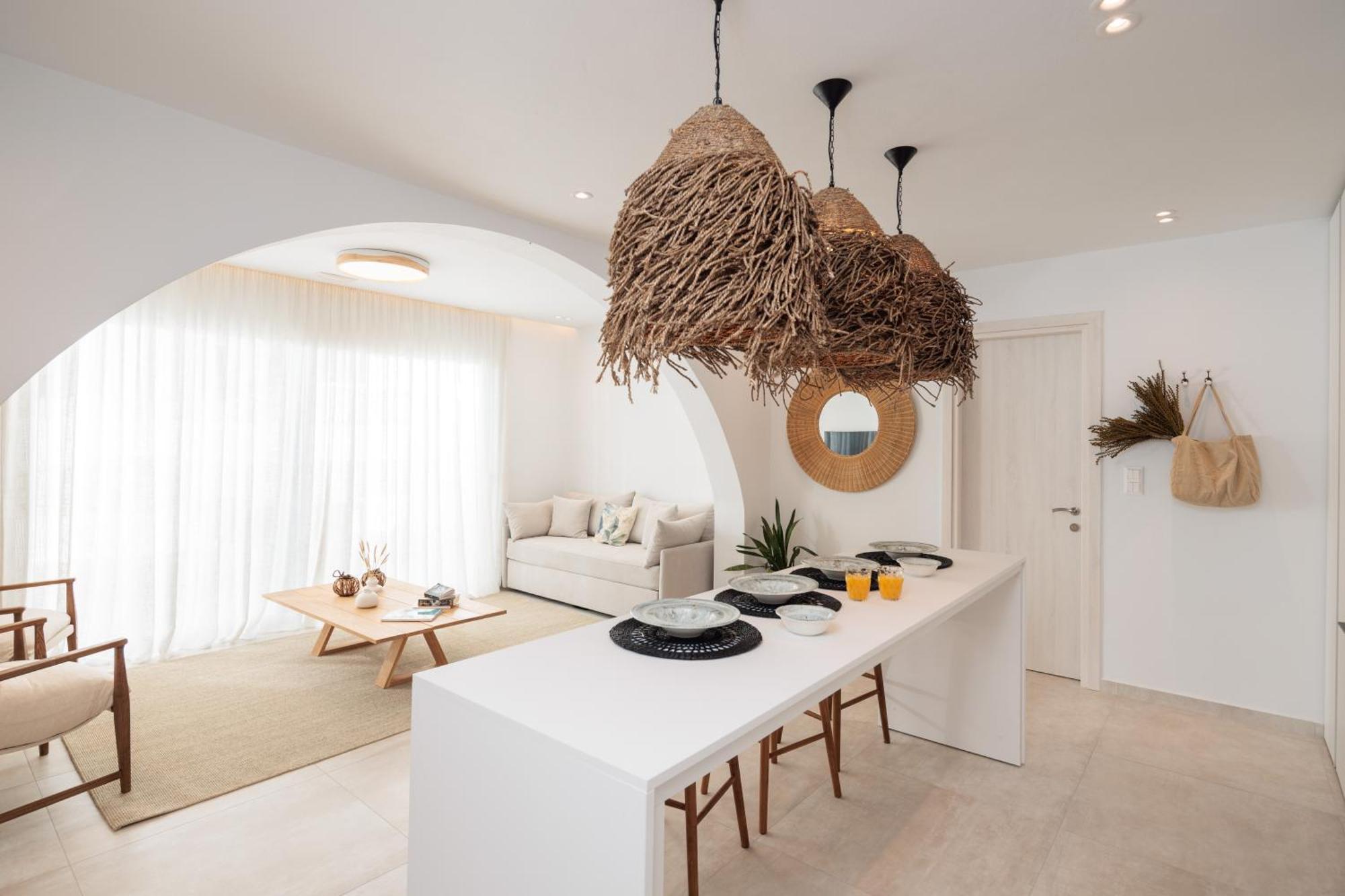 Seanfinity Beachfront Suites Микри-Вигла Экстерьер фото